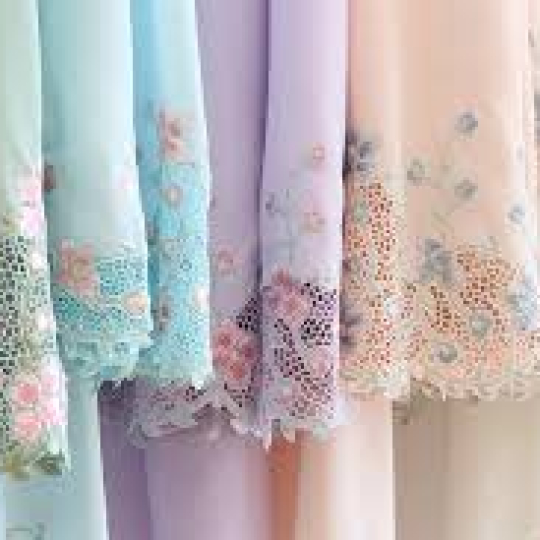 Telekung Layla embroidery flowers