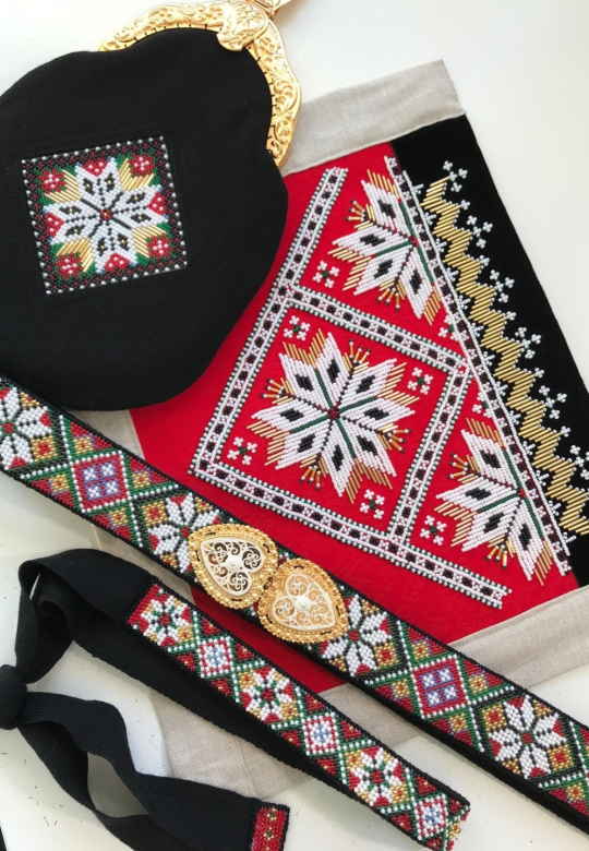 Bunad beads
